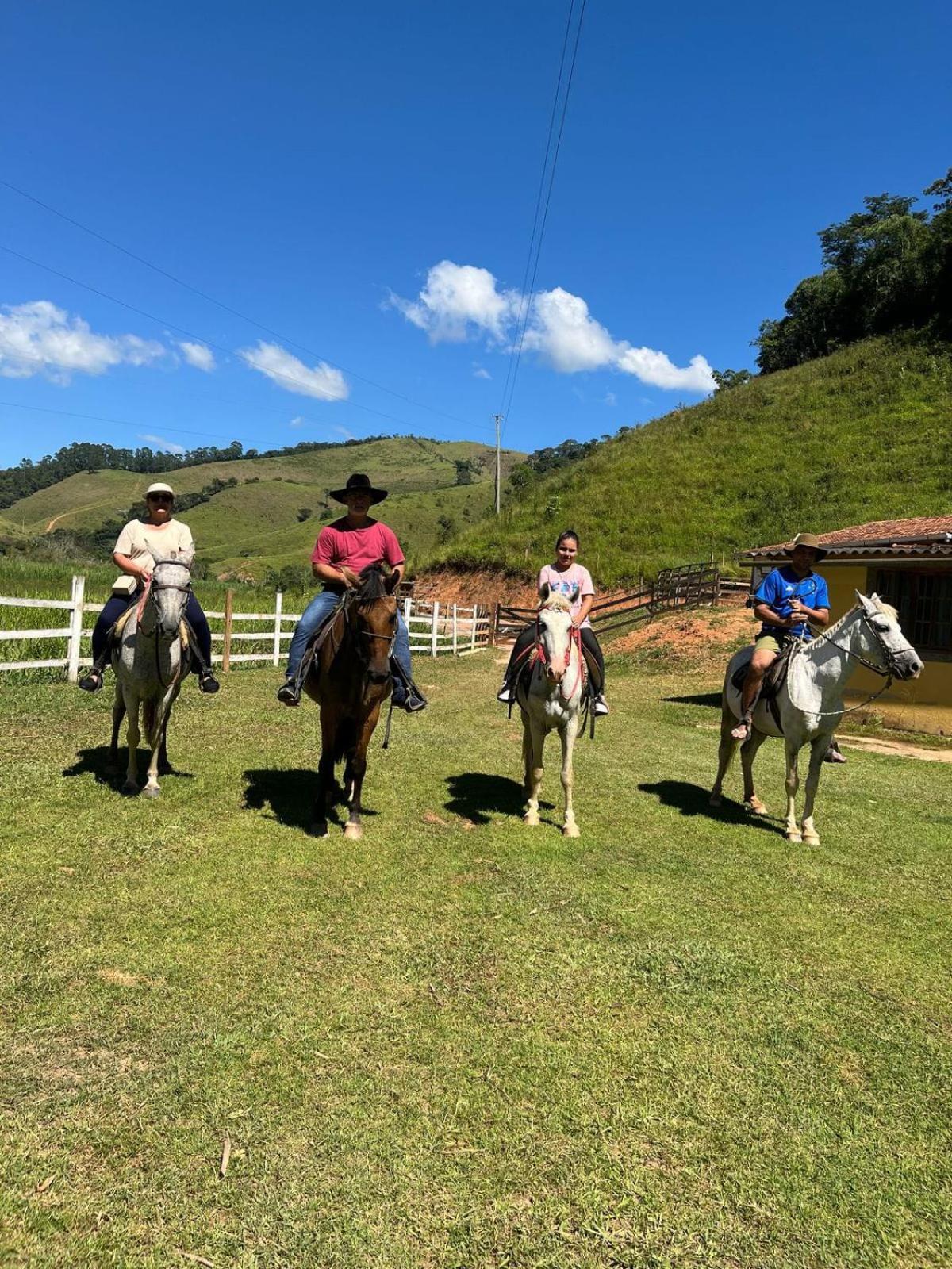 Pousada Fazenda e Pesqueiro Chalé da serra Conceição da Ibitipoca Exterior foto